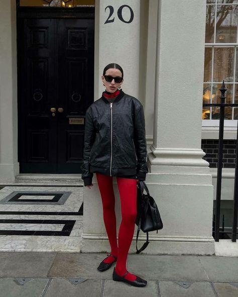 color rojo tendencia 2024